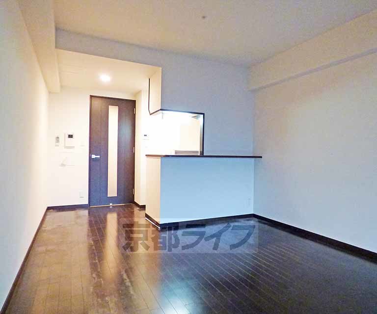 居室・リビング　広々とした室内です。