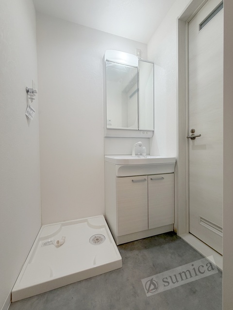 洗面設備　同施工の参考写真です