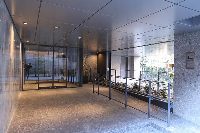 エントランス　エントランス