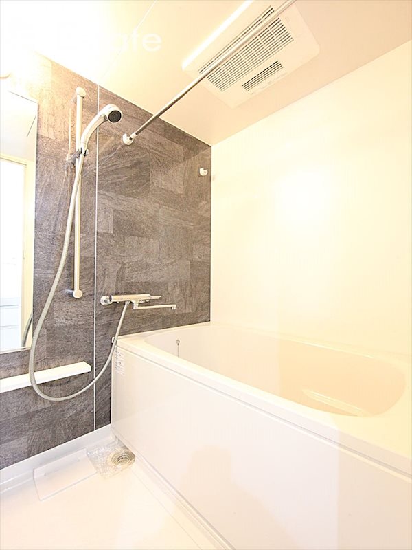 バス・シャワールーム　バスルーム