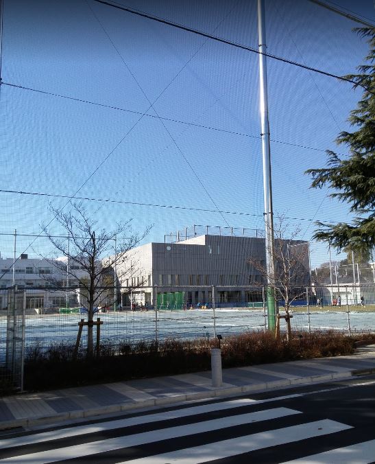 小学校　杉並区立杉並和泉学園新泉和泉小学校（小学校）まで297m