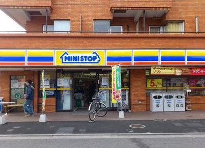 コンビニ　ミニストップ 杉並和泉町店（コンビニ）まで25m