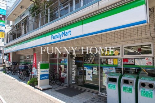 コンビニ　ファミリーマート 駒沢二丁目店（コンビニ）まで201m