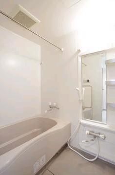 バス・シャワールーム　浴室