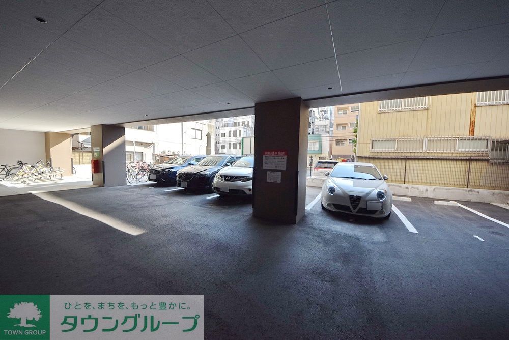 駐車場　駐車場