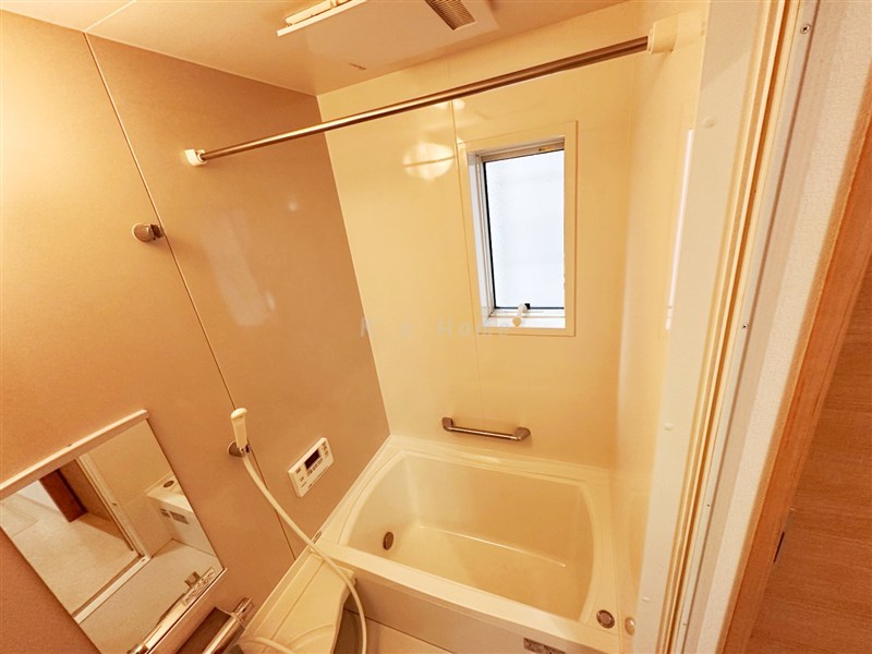 バス・シャワールーム　【コンビニエンスストア】ローソン甲子園五番町店まで550ｍ