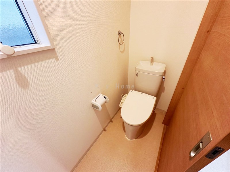 トイレ　【ドラッグストア】マツモトキヨシ甲子園駅前店まで1029ｍ