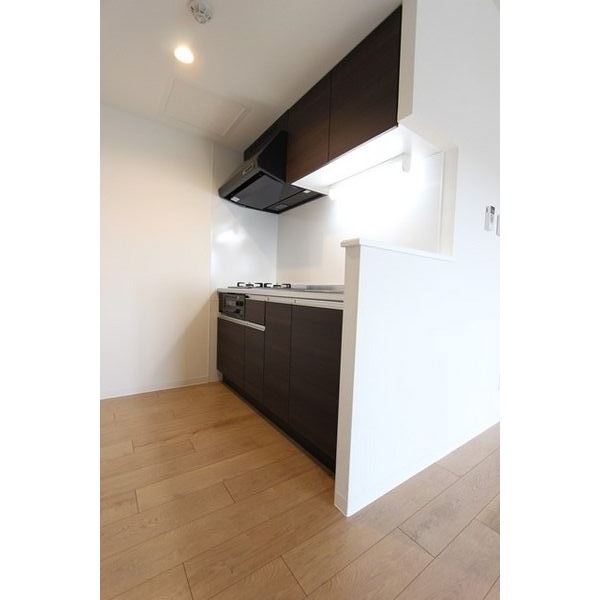 キッチン　独立システムキッチンは料理も掃除もしやすいです♪