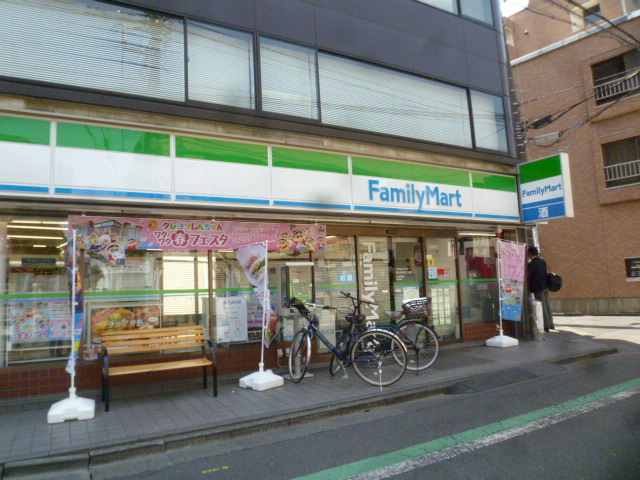 コンビニ　ファミリーマート（コンビニ）まで435m