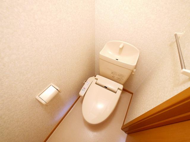 トイレ　トイレもきれいです