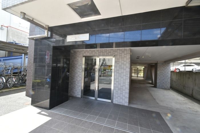 エントランス　★お部屋探しは株式会社タウンハウジング東京まで★