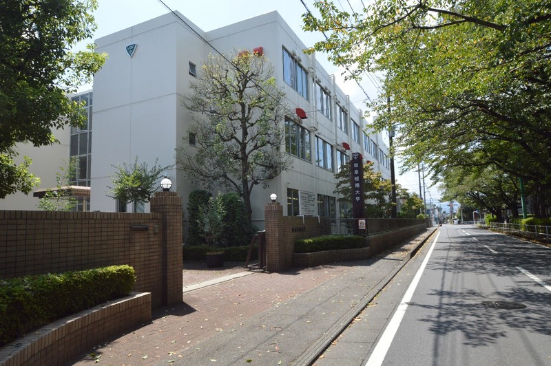 小学校　和泉短期大学　徒歩33分（小学校）まで2595m