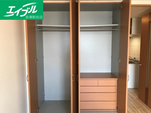 収納　収納内小ダンス付