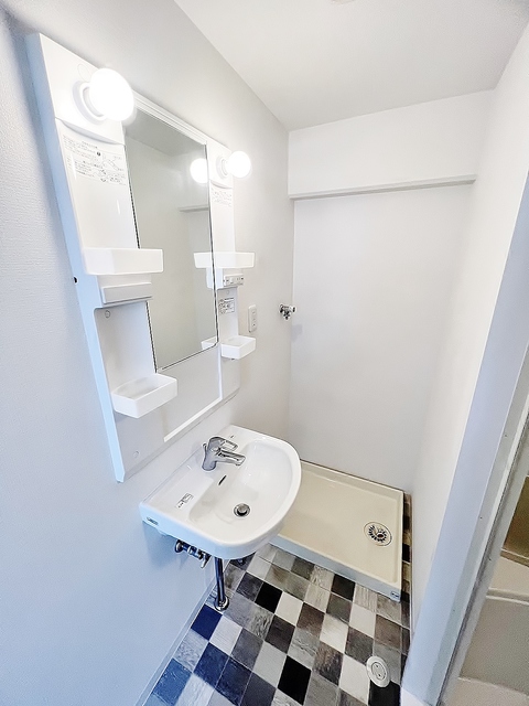 洗面設備　独立洗面台・室内洗濯機置場