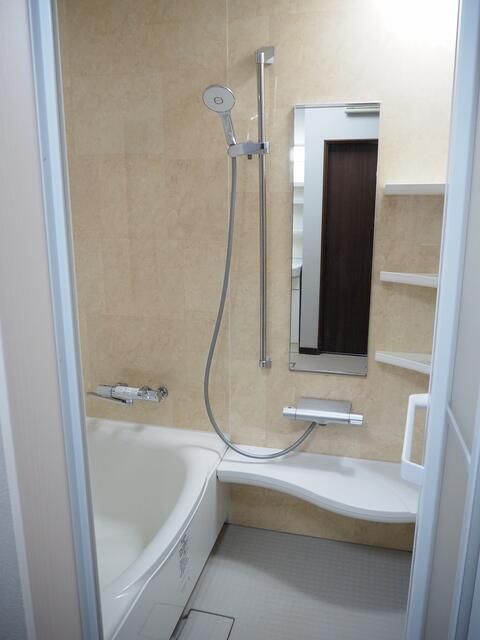 バス・シャワールーム　日々の暮らしに欠かせないお風呂です