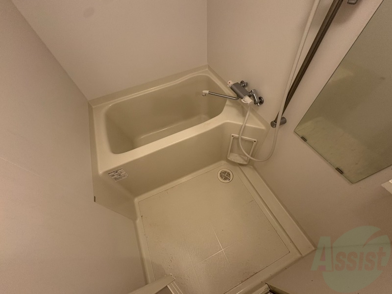 バス・シャワールーム　お風呂になります。一日の疲れを癒してくださいね。