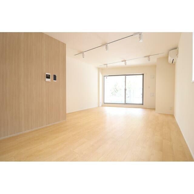 居室・リビング　※全て別号室のお写真。内装等参考にしてください。