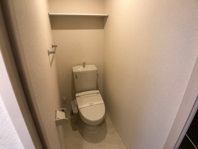 トイレ　同物件別部屋