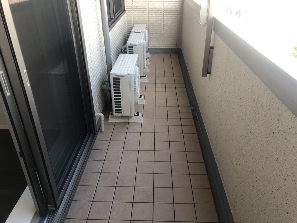 バルコニー