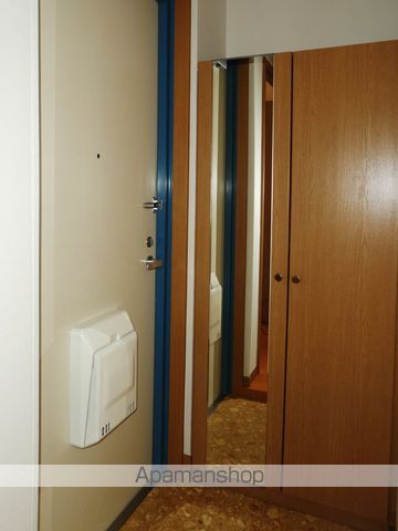 ゴールデンマンションの玄関写真