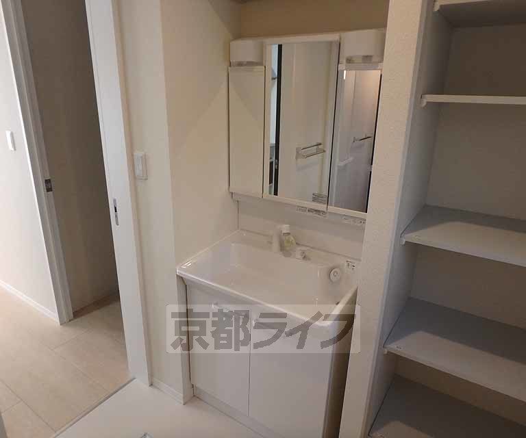 洗面設備　類似物件写真です。