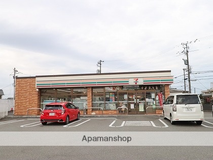 コンビニ　セブンイレブン（コンビニ）まで666m