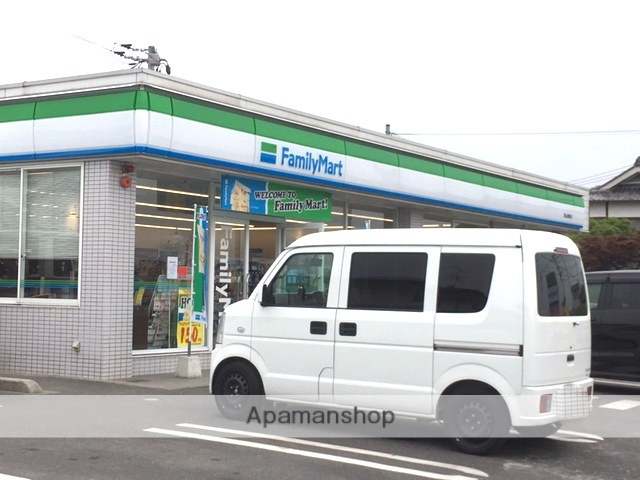 コンビニ　ファミリーマート東畦店（コンビニ）まで614m