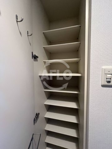 収納　プレサンス新大阪クレスタ　シューズボックス