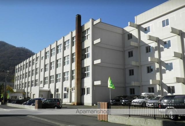 小学校　札幌市立山の手南小学校（小学校）まで285m