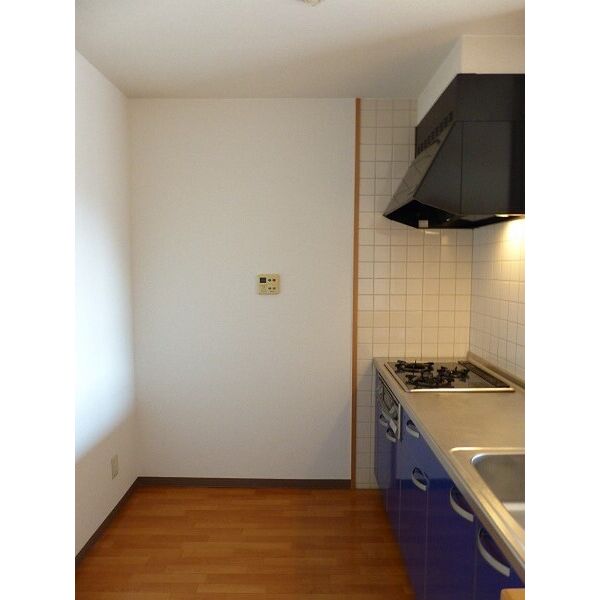 キッチン　室内写真は別部屋の写真です。