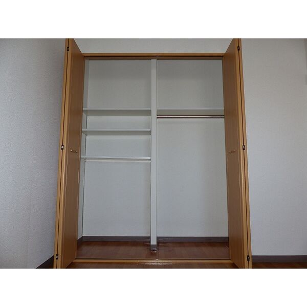 収納　室内写真は別部屋の写真です。