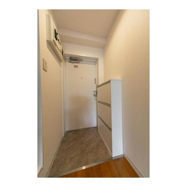 玄関　※写真は同タイプ住戸です。