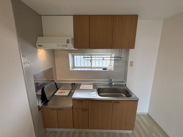 キッチン　別部屋参考写真です