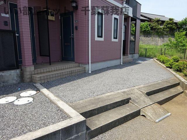 エントランス　ゆとりのあるエントランスです