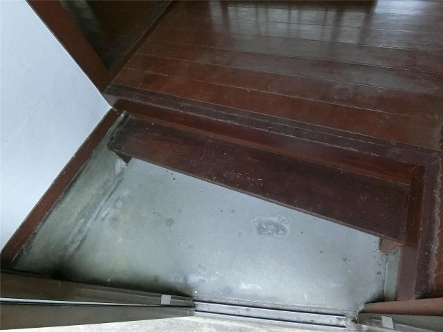 玄関　靴の脱ぎ履きがしやすい玄関です♪