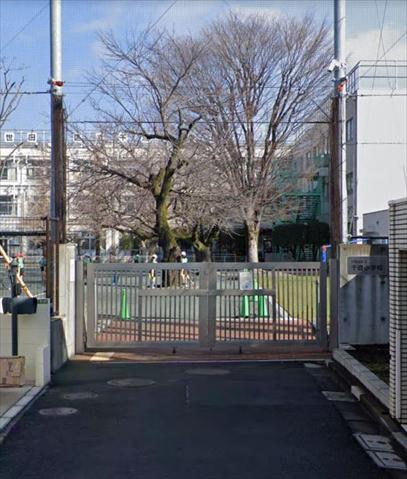 小学校　千歳小学校（小学校）まで679m