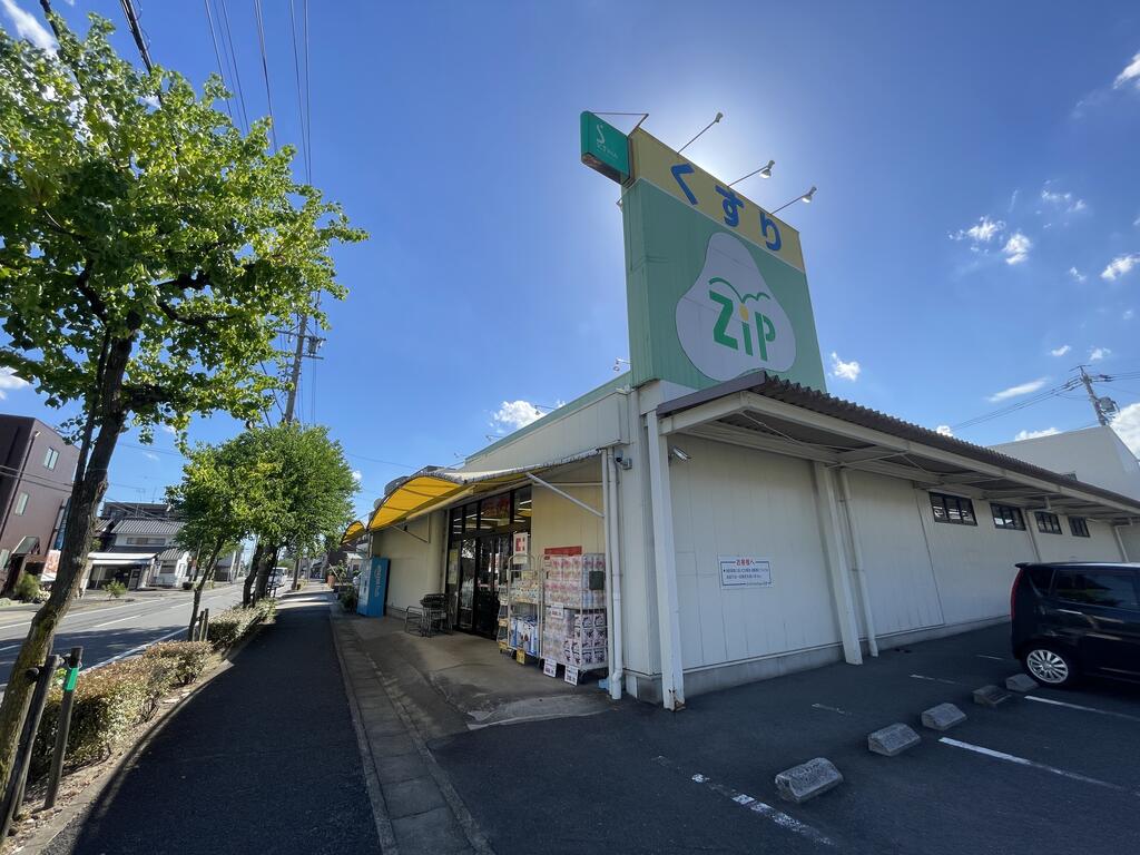 シェ・モア師勝の周辺写真