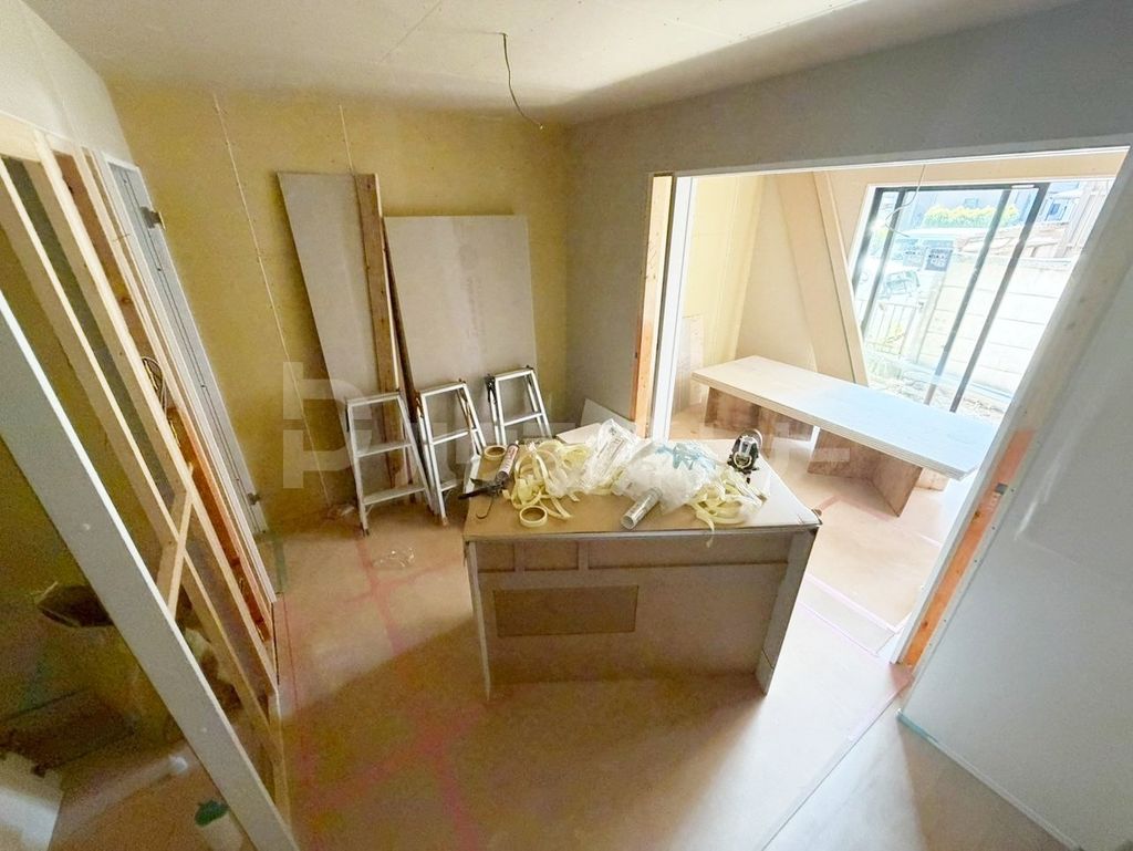 メグリオ新松戸IVの居間写真