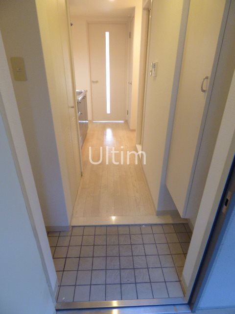玄関　同じタイプのお部屋の写真です。ご参考までに
