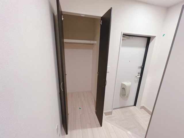玄関　※同タイプの写真です。
