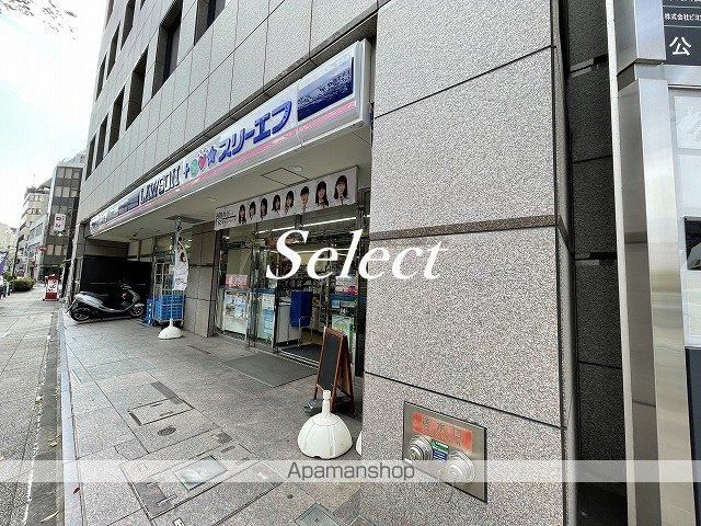 コンビニ　ローソン×スリーエフ（コンビニ）まで108m