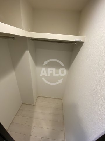 収納　スワンズシティ谷町ブリエ　ウォークインクローゼット