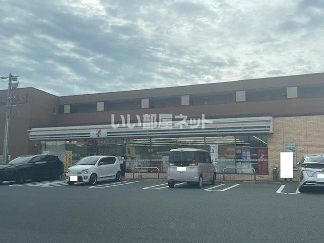 コンビニ　セブンイレブン 宇部厚南店（コンビニ）まで654m