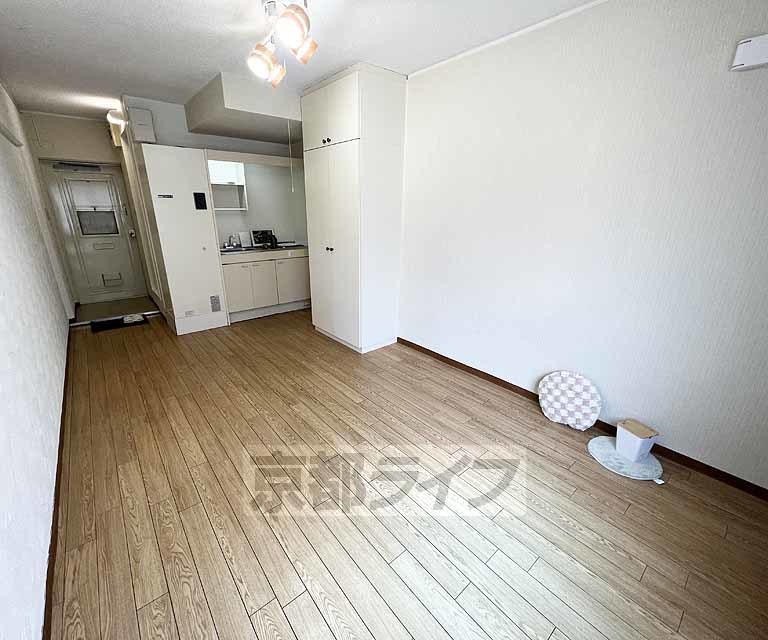 居室・リビング　明るいお部屋です