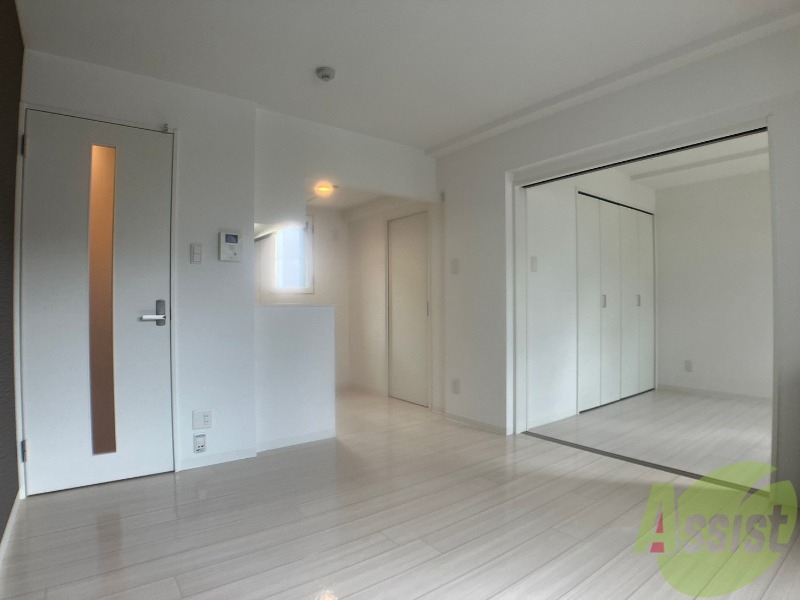 居室・リビング　広くてキレイなお部屋が広がっていて、充実した生活が送れそう。