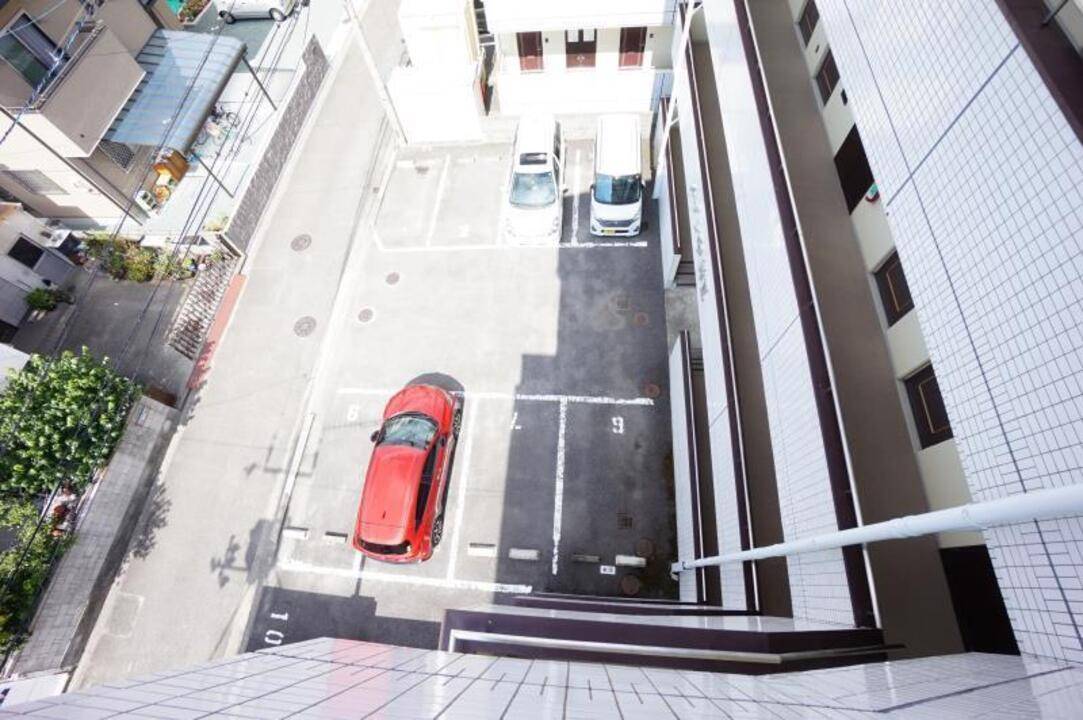 駐車場　駐車場