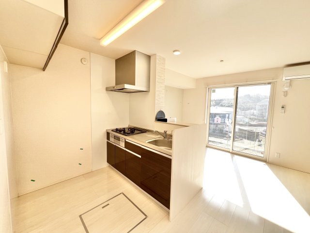 キッチン　※別部屋参考写真