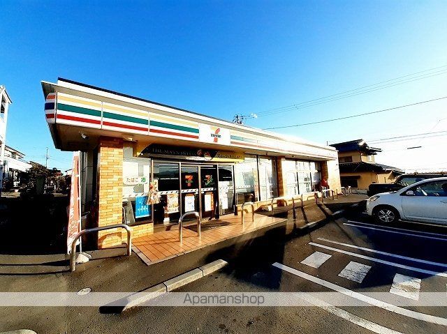 コンビニ　セブンイレブン　万野原店（コンビニ）まで700m