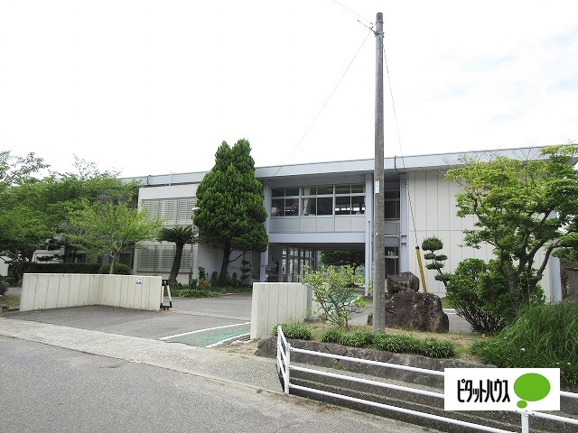 中学校　鳴門市立鳴門中学校（中学校）まで3422m