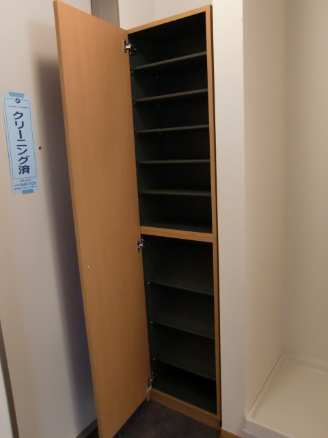 玄関　靴箱